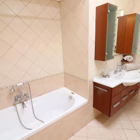 Modern Holiday In Good Location - Casa Vacanze Milena