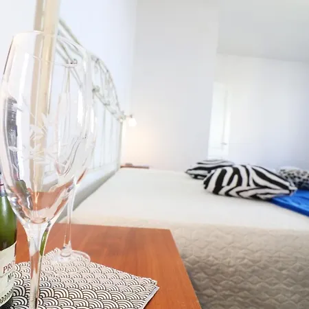 Modern Holiday In Good Location - Casa Vacanze Milena