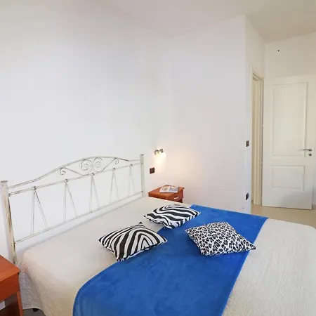 Modern Holiday In Good Location - Casa Vacanze Milena